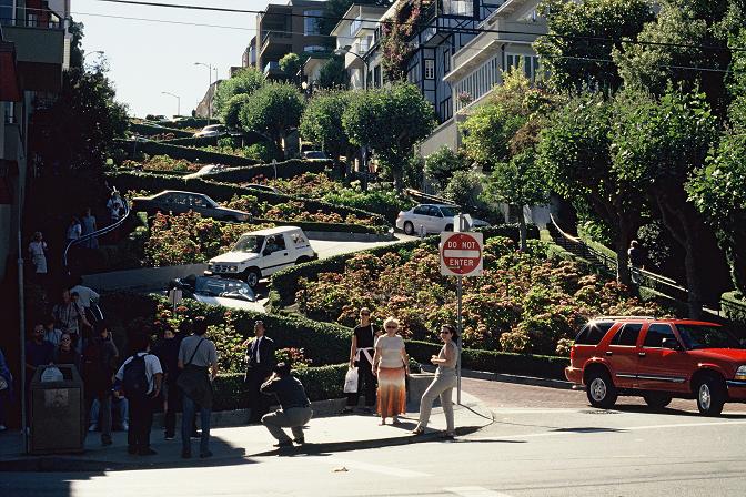 USA2009_LombardStreet